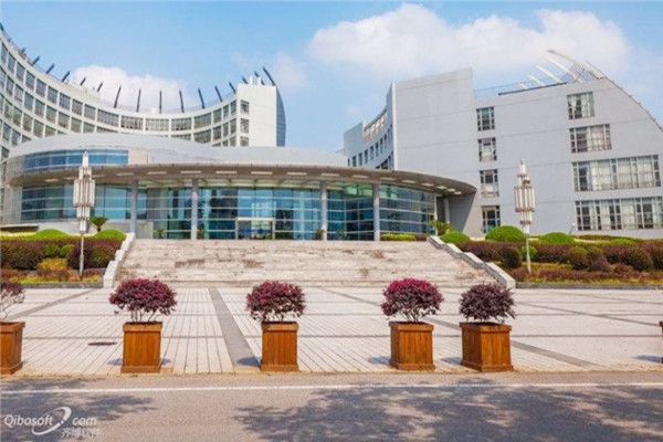 濰坊醫(yī)學(xué)院辦公樓能耗監(jiān)測系統(tǒng)項(xiàng)目