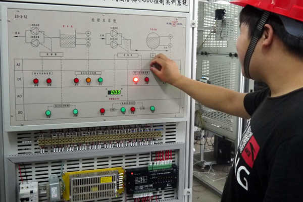 樓宇智能化系統(tǒng)安裝與調(diào)試需要專業(yè)化人才！(圖1)